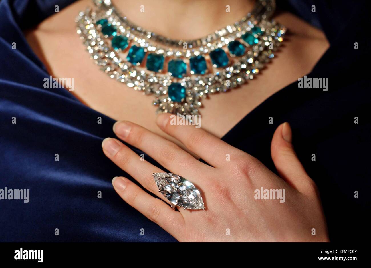 Harry winston diamond hi-res stock photography and images - Alamy