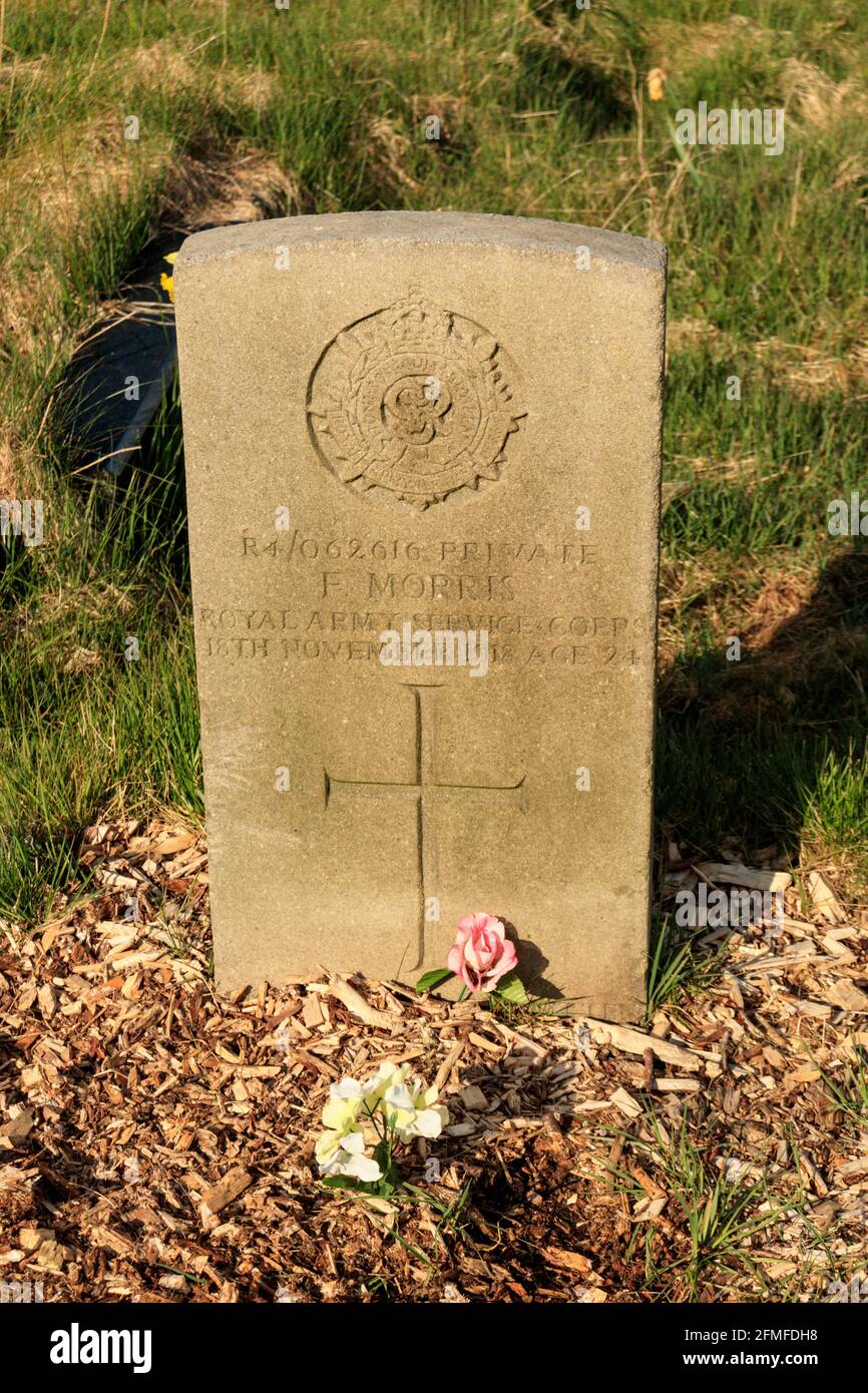 Commonwealth War Grave at Blackburn Cemetery Stock Photo Alamy