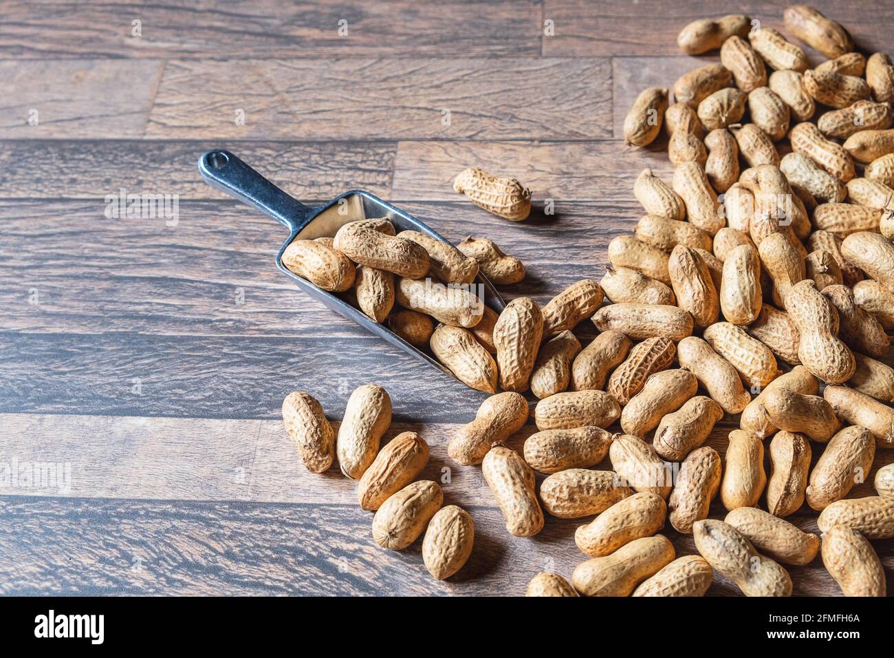 Peanuts in shell Stock Photo Alamy