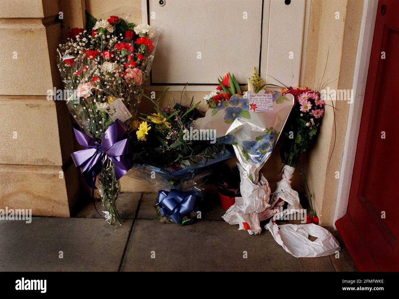 Flowers of rememberance January 1999  at 10b Summerhill Road in Tottenham which was the home of Roger Sylvester a black man who died in police custody on 11 January 1999 Stock Photo