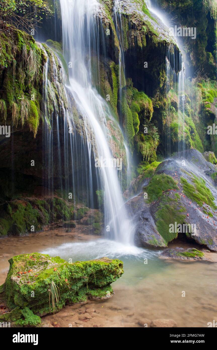 Tufs waterfall in Baume-les-Messieurs, Jura (39), Bourgogne-Franche-Comte, France Stock Photo