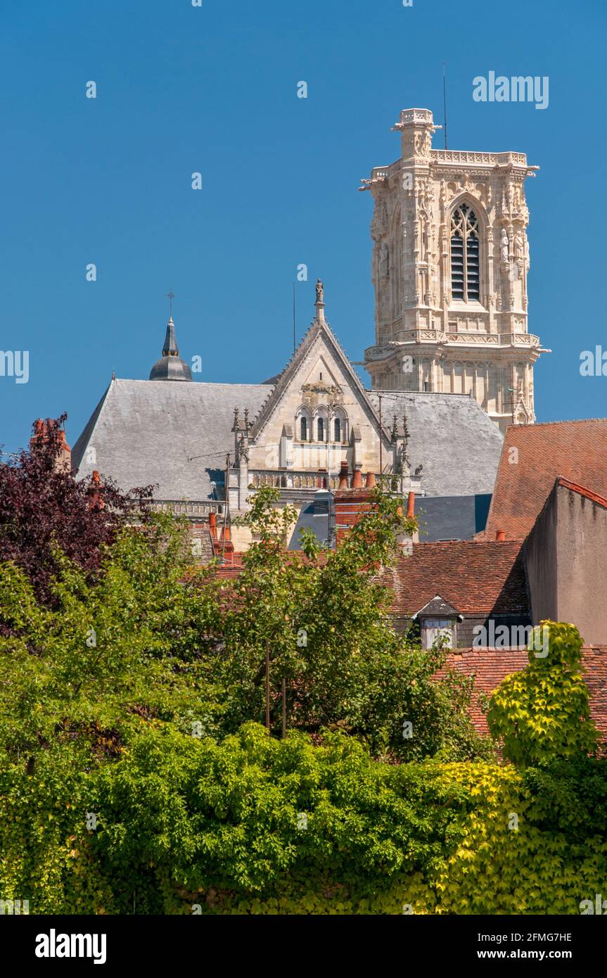 Nevers Church Roman cathedral of Saint Cyr and Sainte Julitte in Nevers, Nievre (58 ...