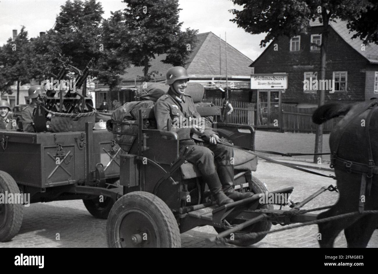 2. Weltkrieg Wehrmacht Heer Zwillings-Maschinengewehr / Zwillings-MG MG 34 - 2nd World War / WWII German Army Twin Machine Gun MG34 Stock Photo