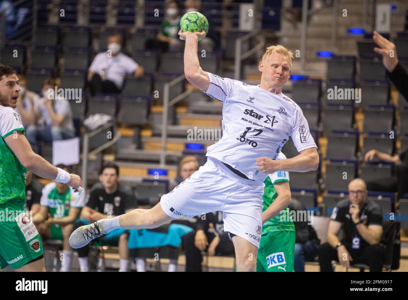 Berlin Germany 09th May 21 Handball Bundesliga Fuchse Berlin Thw Kiel Matchday 29 Max Schmeling Halle Kiel S Patrick Wiencek Throws The Ball Credit Christophe Gateau Dpa Alamy Live News Stock Photo Alamy