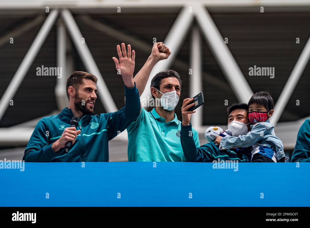 Cornella, Spain. 9th May, 2021. RCD Espanyol's player David Lopez (1st L) speaks during the celebration of the team's return to the Spanish First Division at RCDE Stadium, Cornella, Spain, May 9, 2021. Credit: Joan Gosa/Xinhua/Alamy Live News Stock Photo