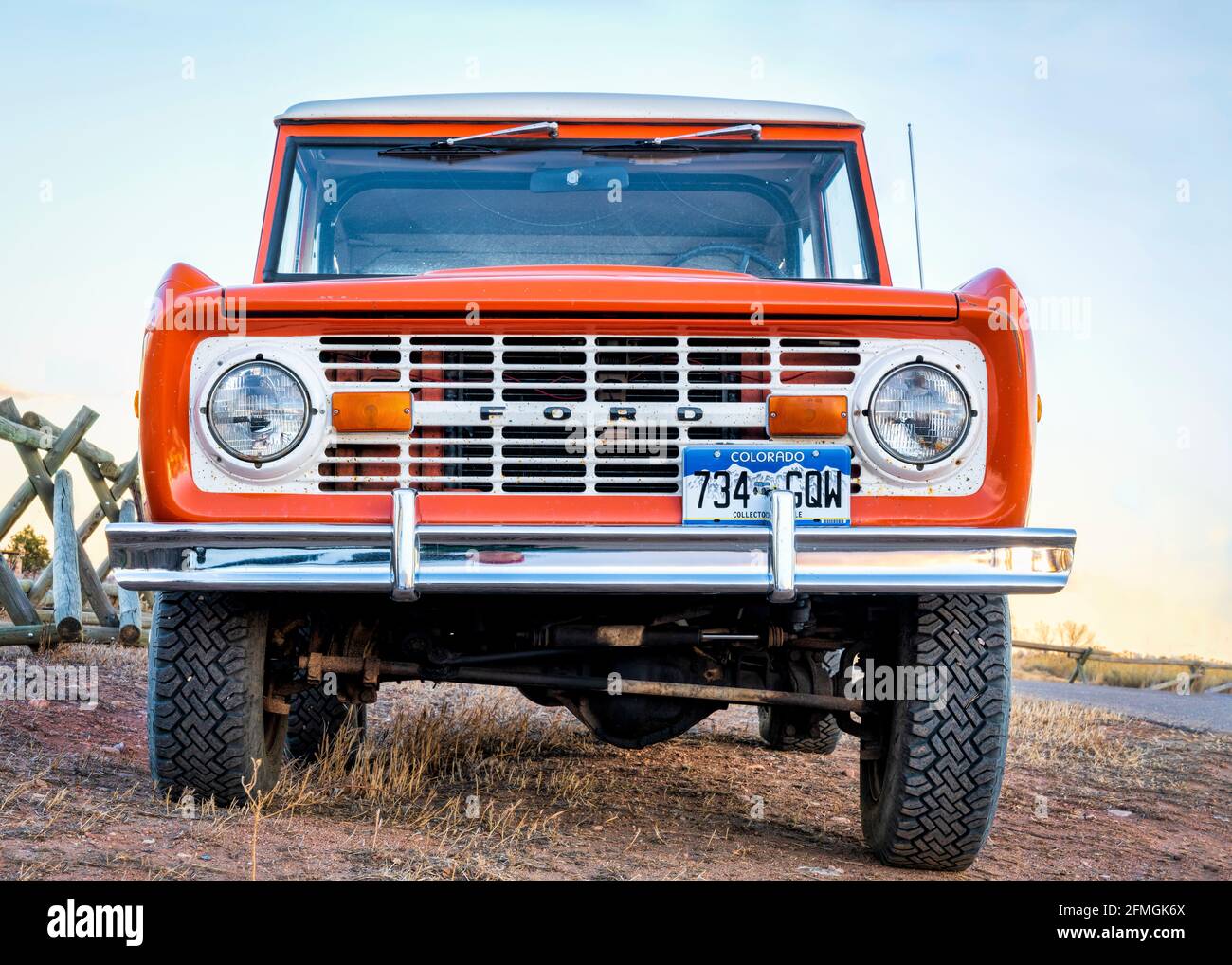 Fort Collins, CO, USA - January 7, 2019: Vintage, first generation, Ford  Bronco ranger wagon parked on a rural road. This legendary model was  manufac Stock Photo - Alamy