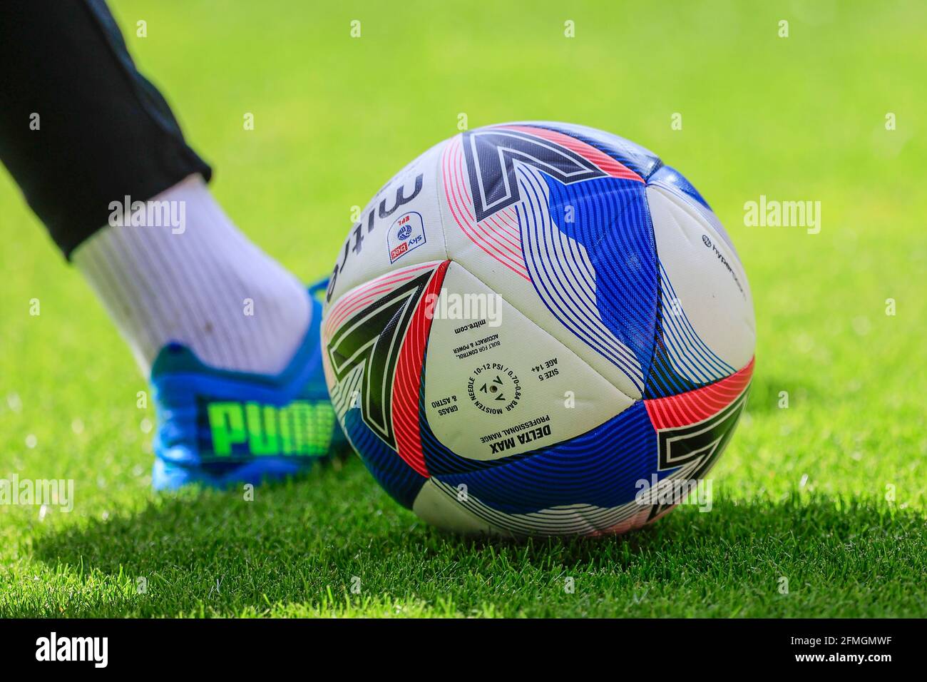 Sunderland, UK. 09th May, 2021. Mitre Delta Max football with a Puma  football boot visible behind it in Sunderland, United Kingdom on 5/9/2021.  (Photo by Iam Burn/News Images/Sipa USA) Credit: Sipa USA/Alamy