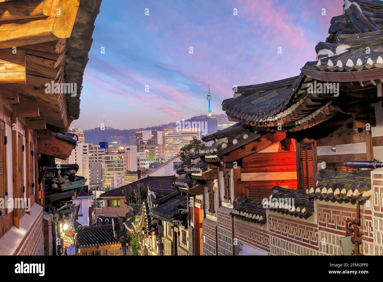 Bukchon hanok village in seoul hi-res stock photography and images - Alamy