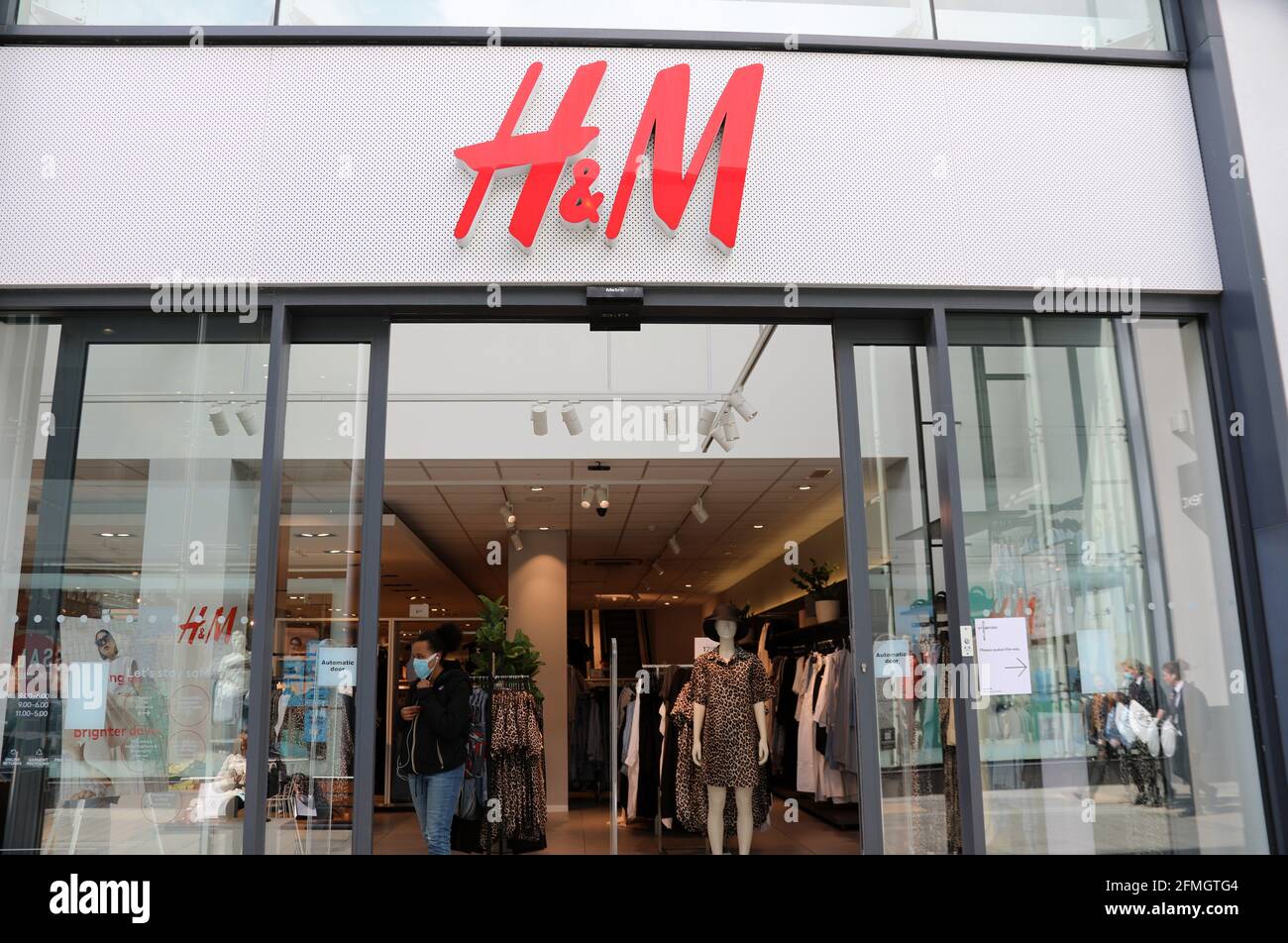 H & M Store at Altrincham in Greater Manchester Stock Photo - Alamy