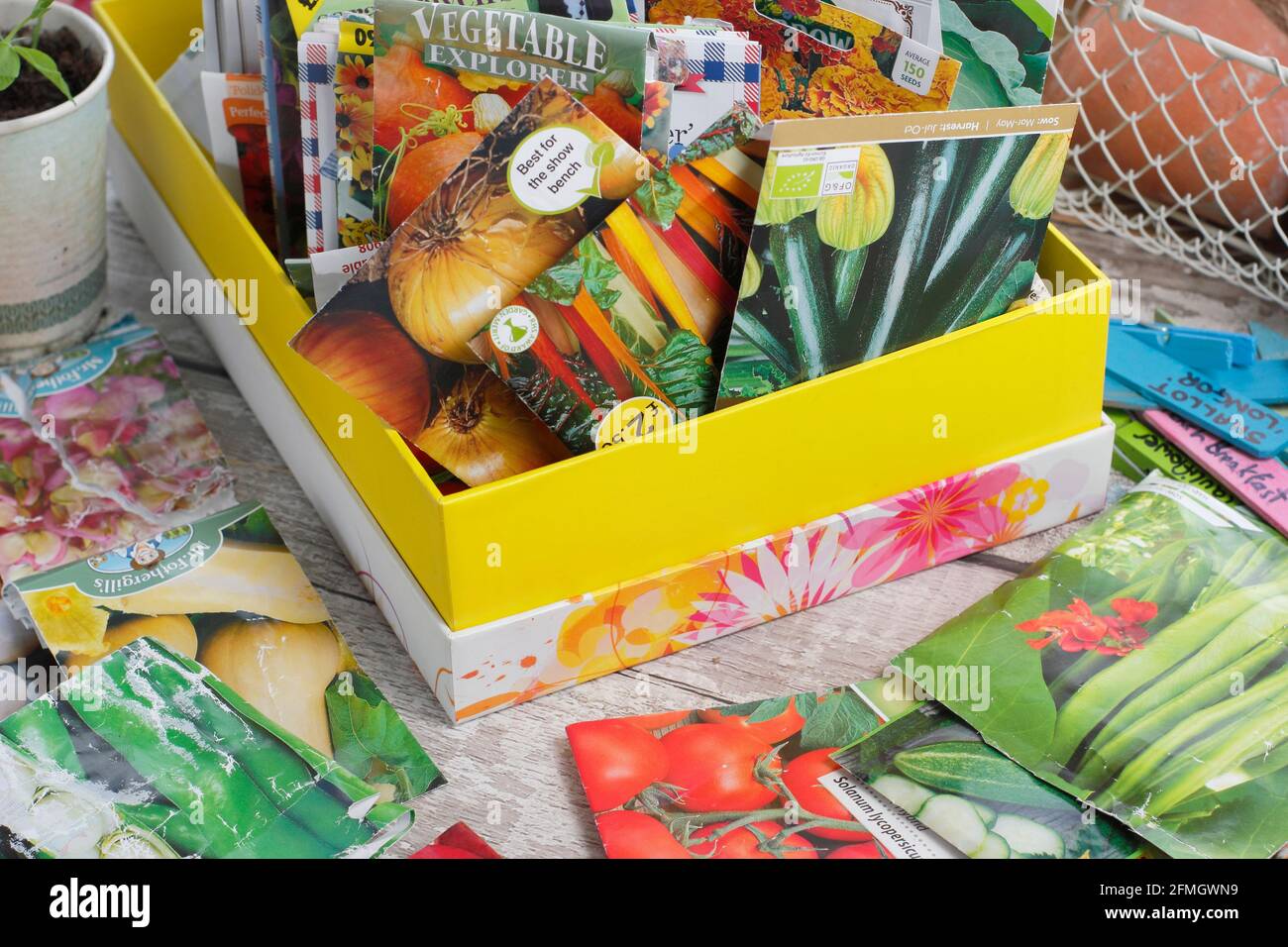 Veg seed packet hires stock photography and images Alamy