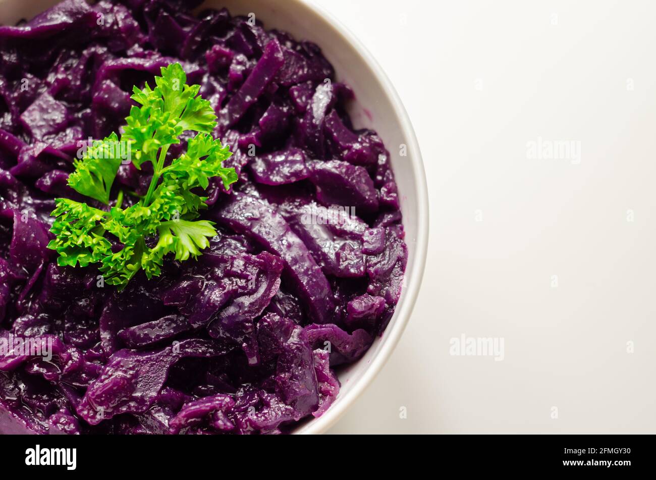 Red cabbage with apple puree, onion, red wine vinegar and redcurrant jelly,  tasty salad Stock Photo - Alamy