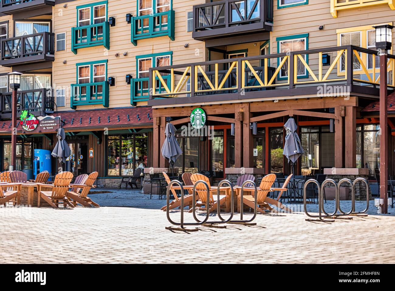 Shopping summer winter clothing hires stock photography and images Alamy