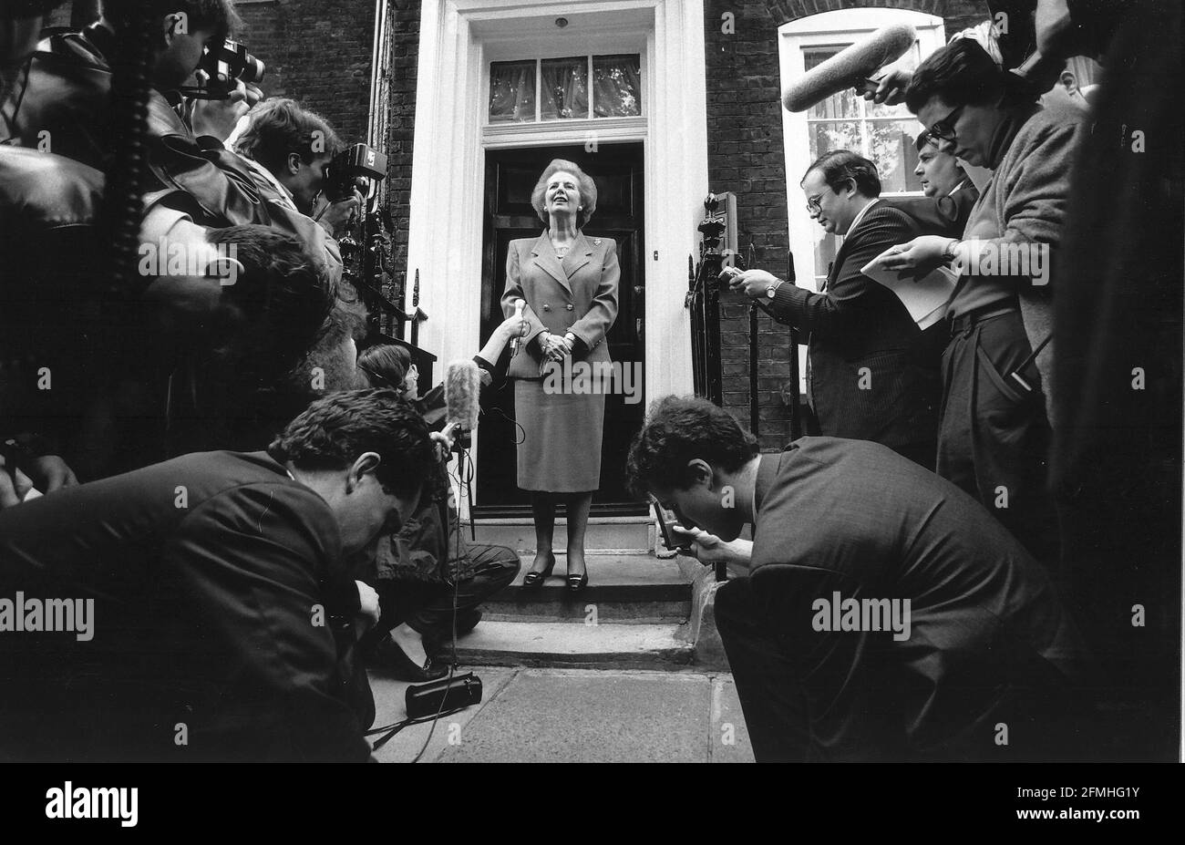 Margaret Thatcher resigns Stock Photo