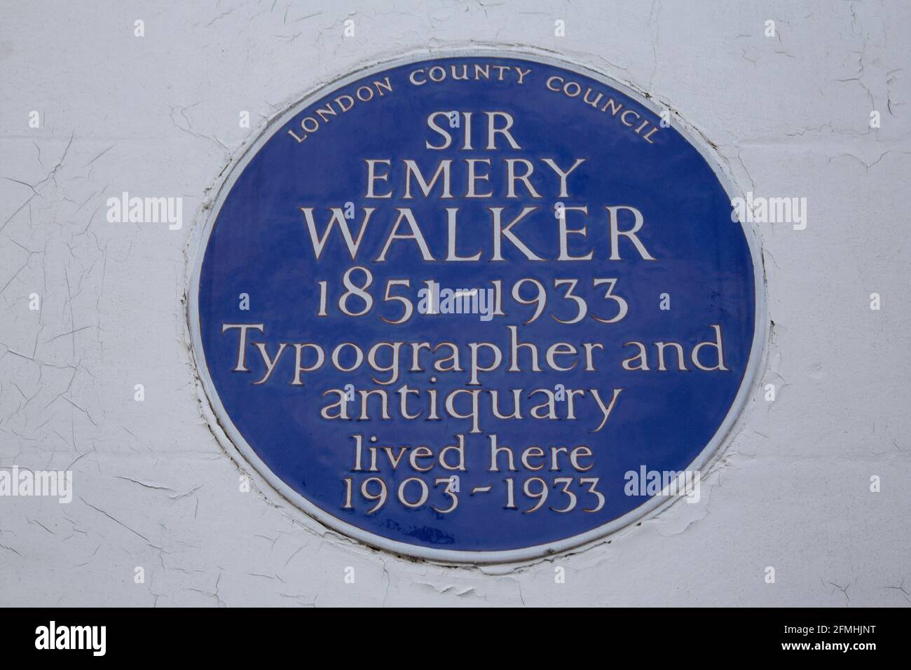 Blue plaque to Sir Emery Walker, 7 Hammersmith Terrace, London W6 Stock Photo