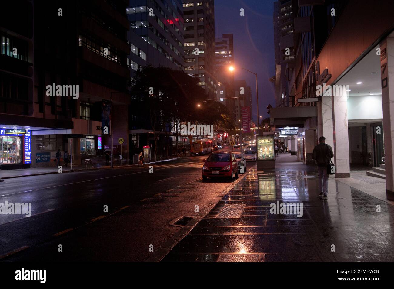 Dark city street night rain hi-res stock photography and images - Alamy