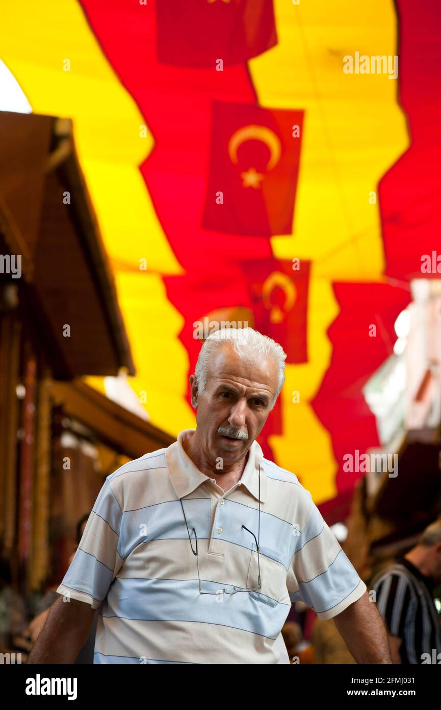 Turkish man in the souk, Istanbul Stock Photo