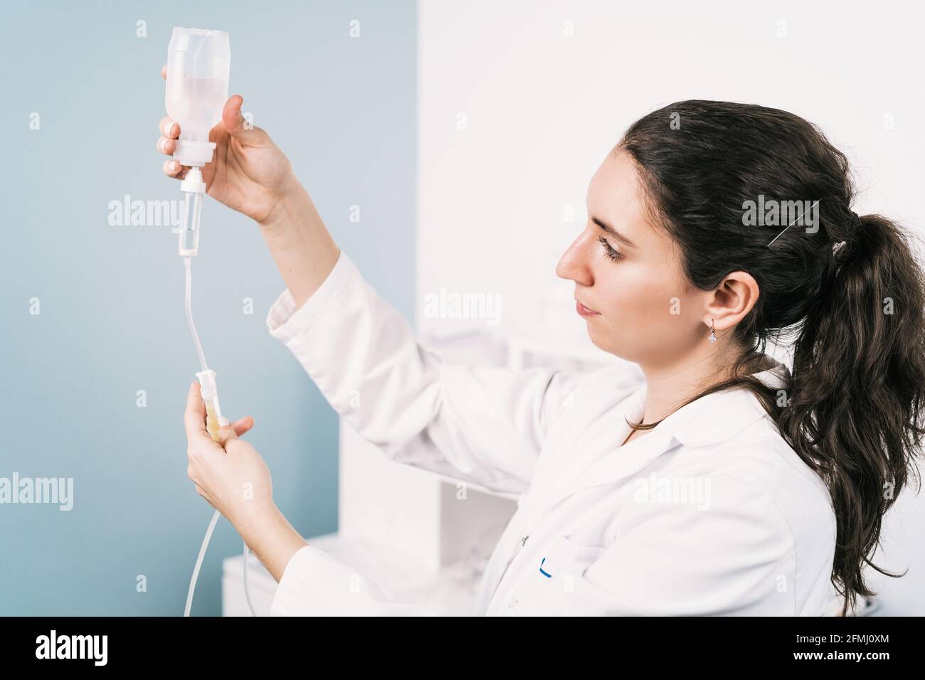 Nurse counter hi-res stock photography and images - Alamy