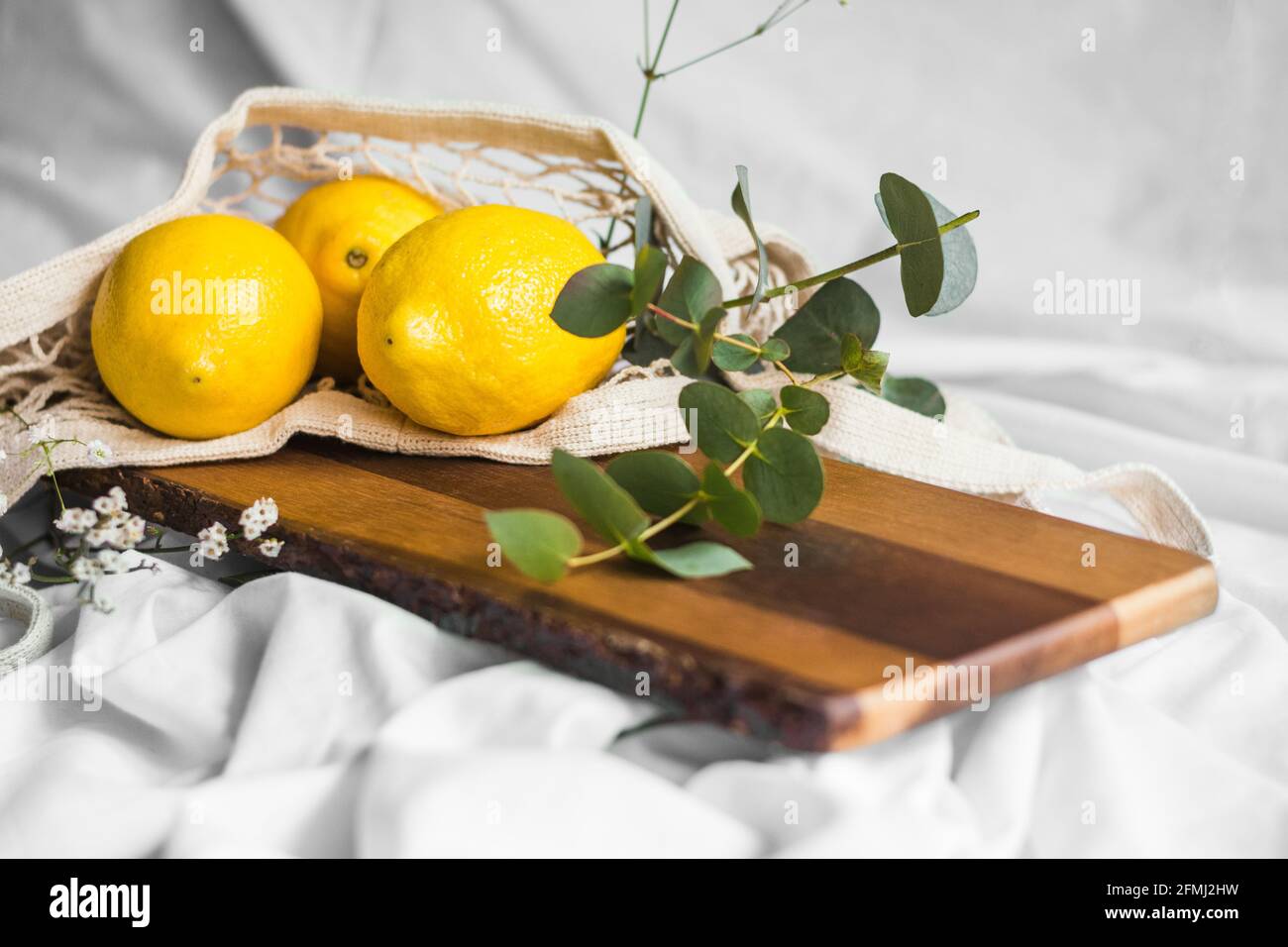 Bag of lemons hi-res stock photography and images - Alamy