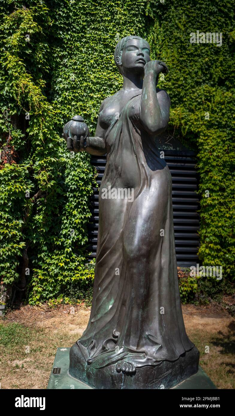 The perfume goddess. La Déesse au parfum, sculpture by Jean Lemonnier in La Gacilly, Morbihan, Brittany, France. Stock Photo