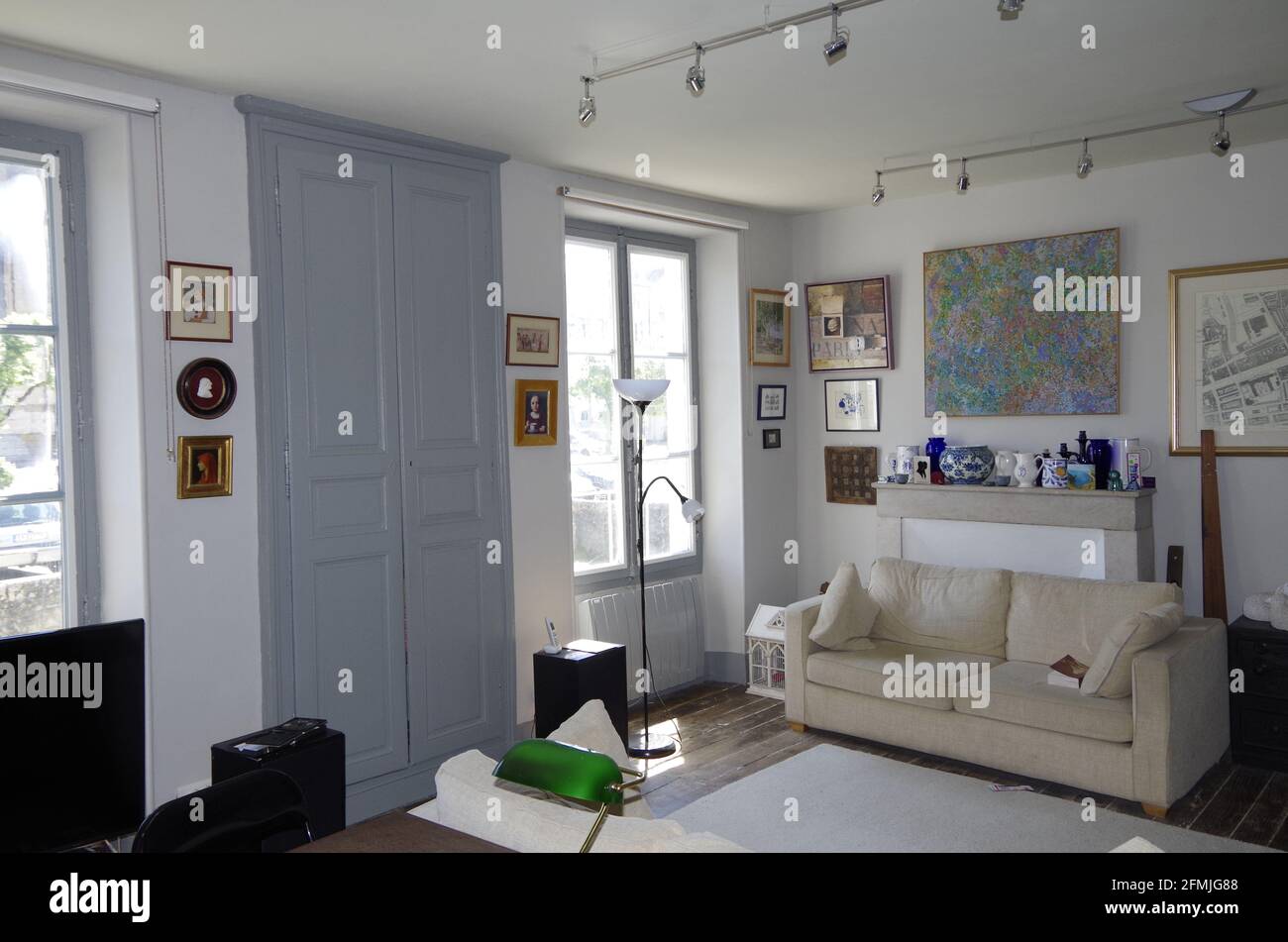 Grey Painted House High Resolution Stock Photography and Images Alamy