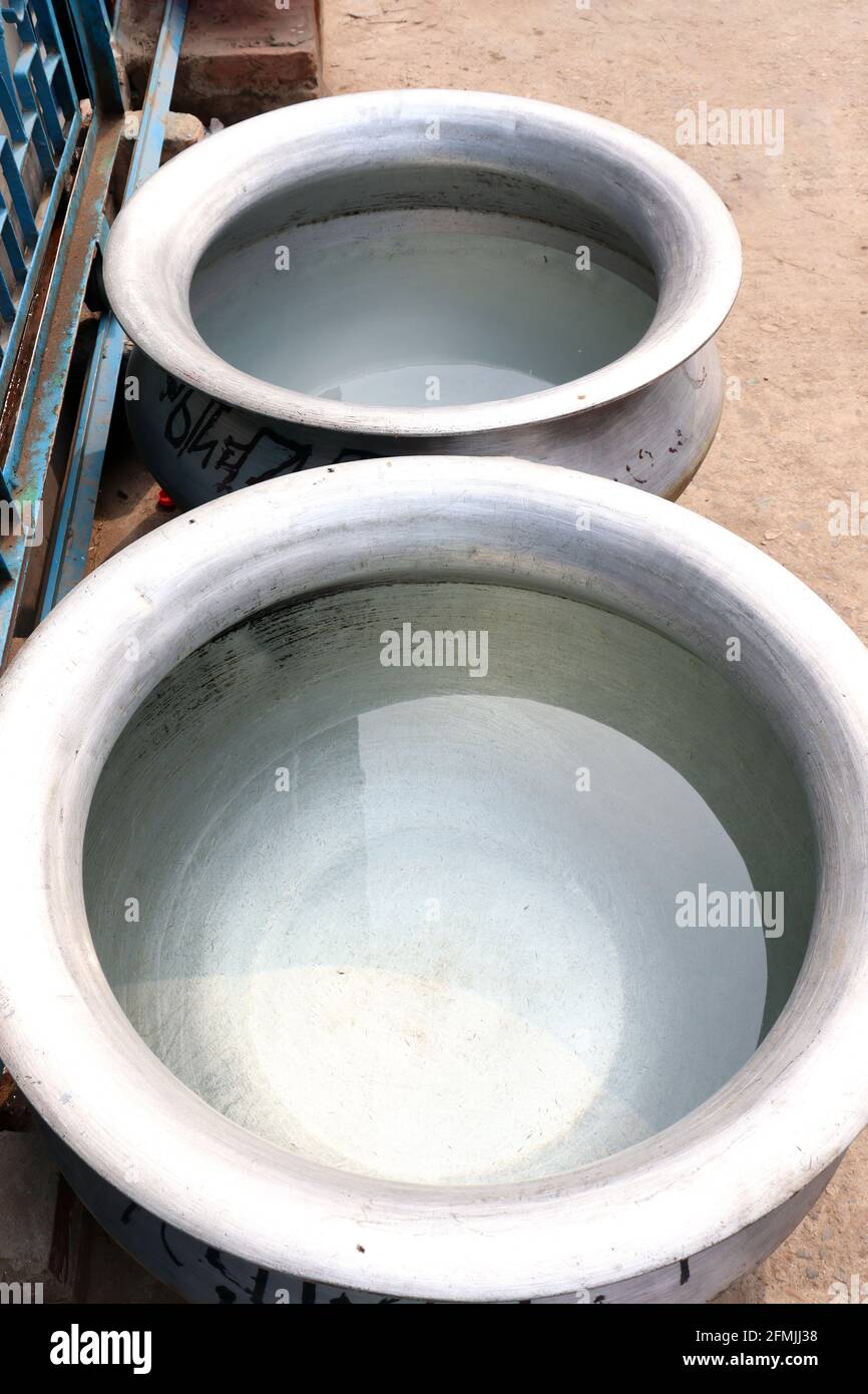 big-sizes-pan-stock-on-kitchen-for-cooking-stock-photo-alamy