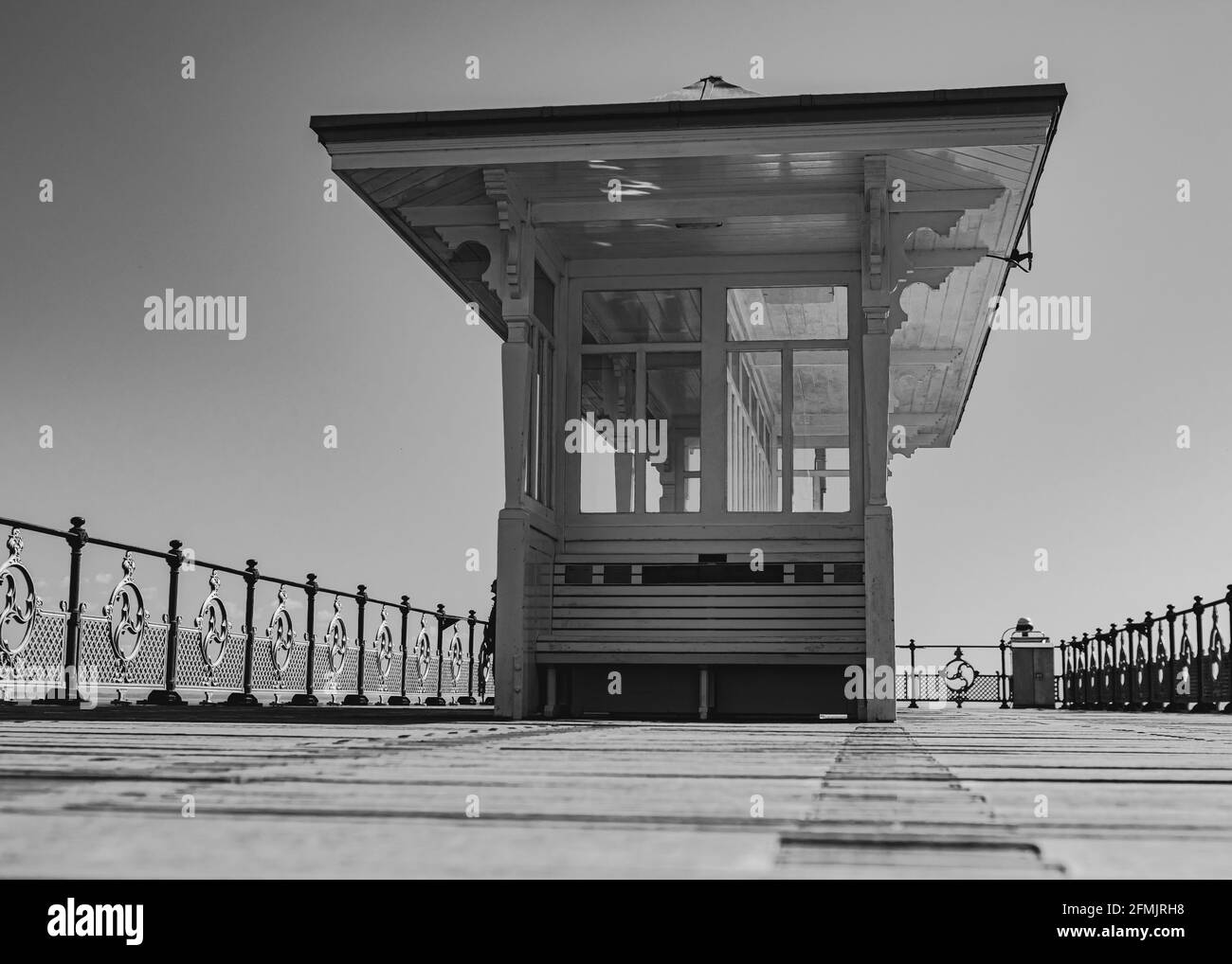 A beautiful sunny day on the Victorian pier at Swanage Stock Photo