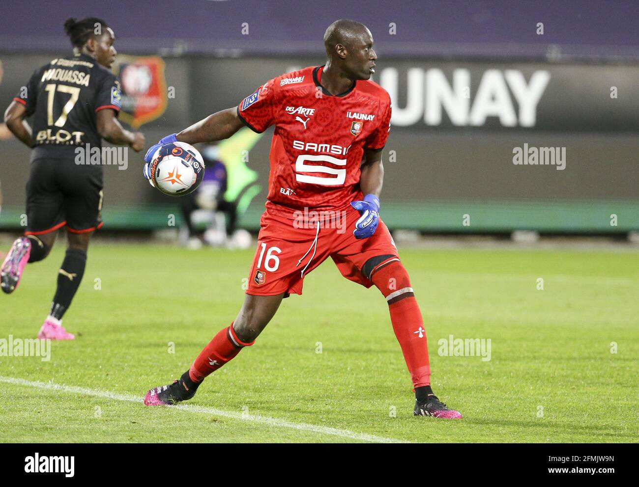 Goalkeeper of Rennes Alfred Gomis during the French championship Ligue 1 football match between Stade Rennais and Paris Saint-Germain on May 9, 2021 at Roazhon Park in Rennes, France - Photo Jean Catuffe / DPPI / LiveMedia Stock Photo