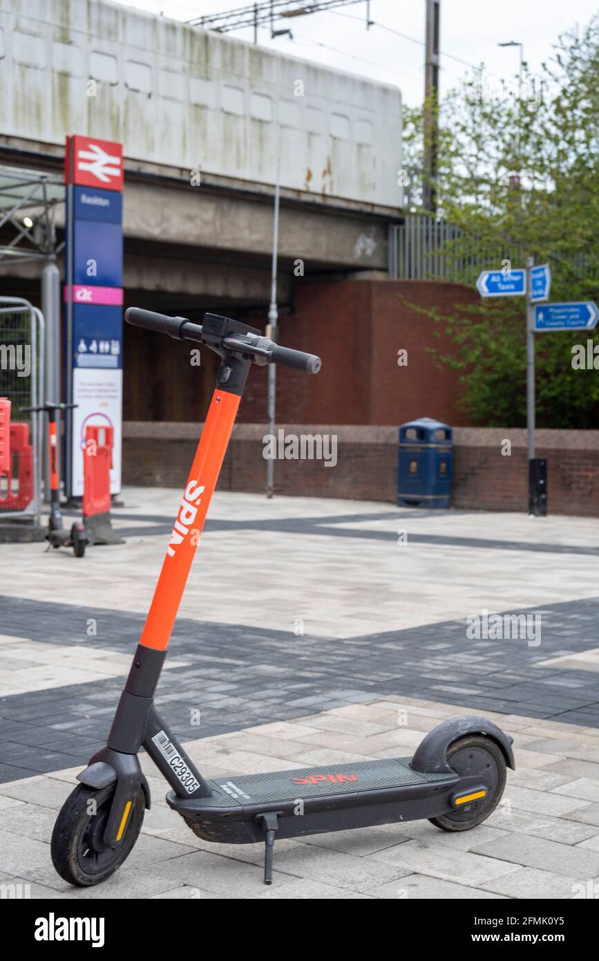 Spin escooter hire scheme scooter left on the street in Basildon