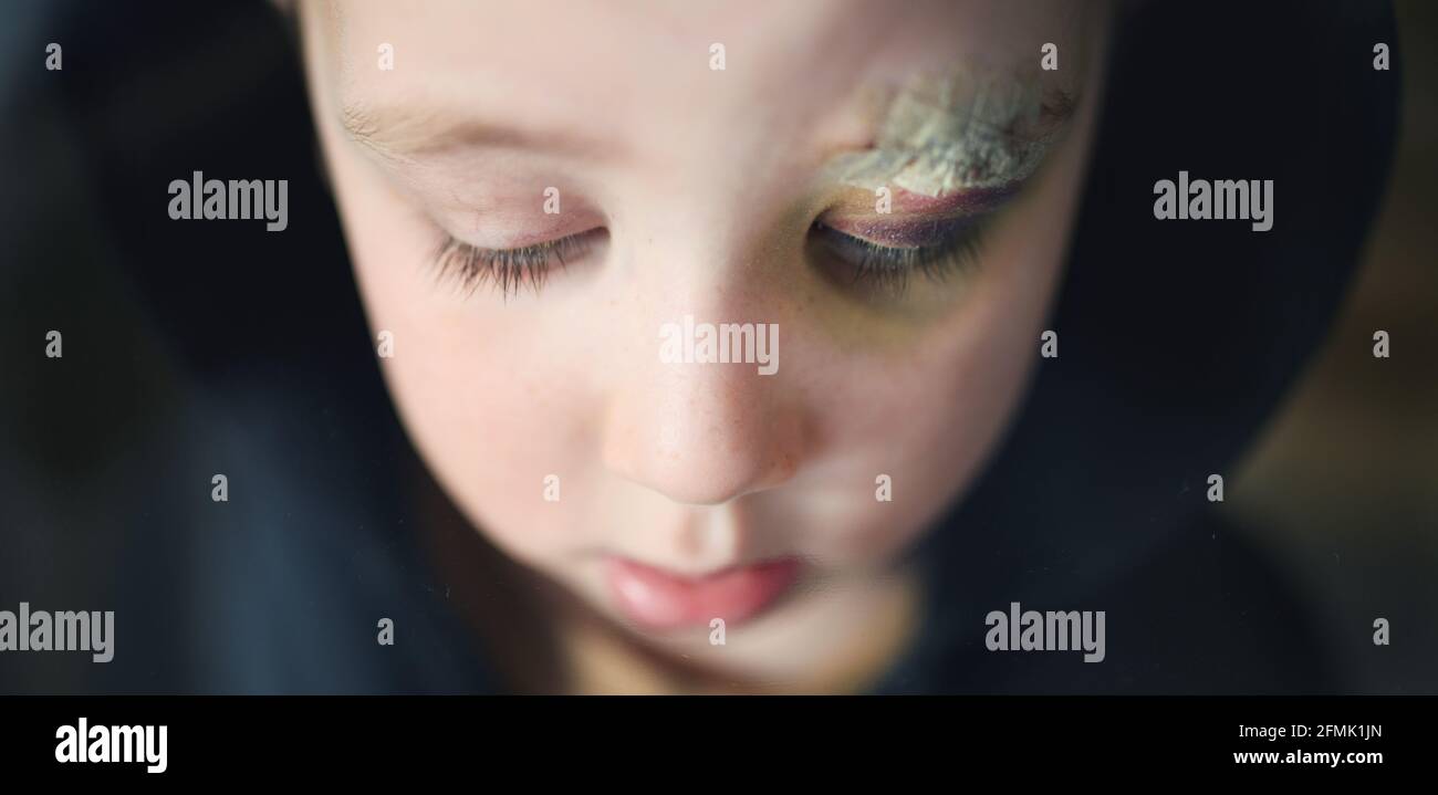 Boy face close up sad hi-res stock photography and images - Alamy