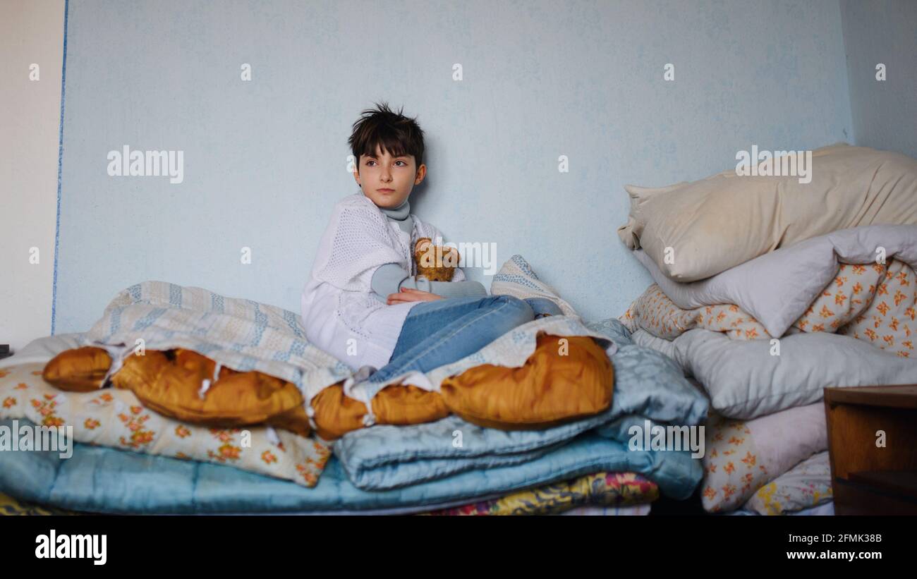 Poor living conditions bedroom hires stock photography and images Alamy