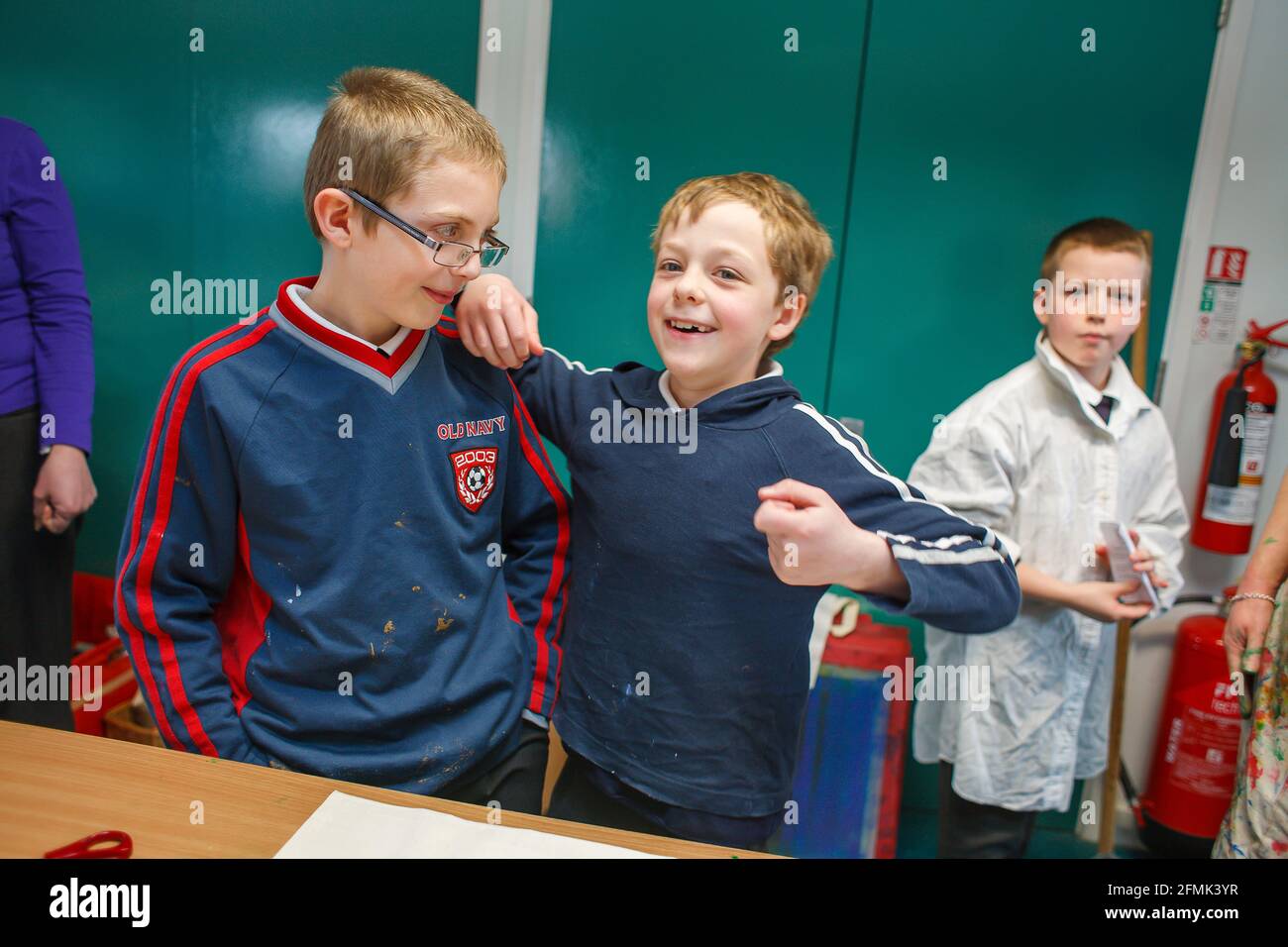 Junior school children hi-res stock photography and images - Alamy