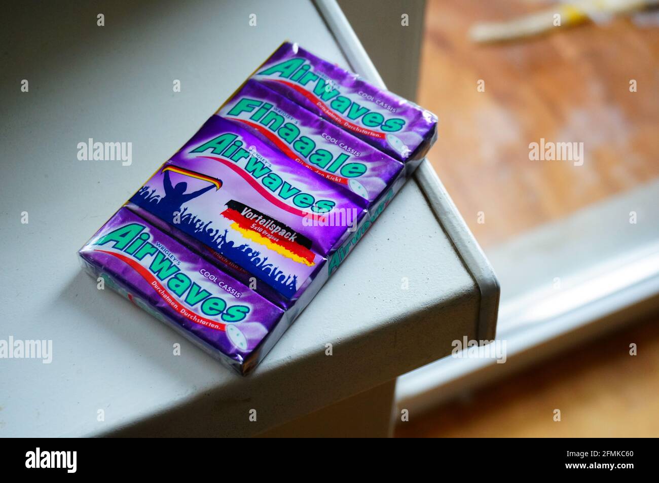 Airwaves Chewing Gum-foton och fler bilder på Tuggummi - Tuggummi,  Vågmönster, 2015 - iStock