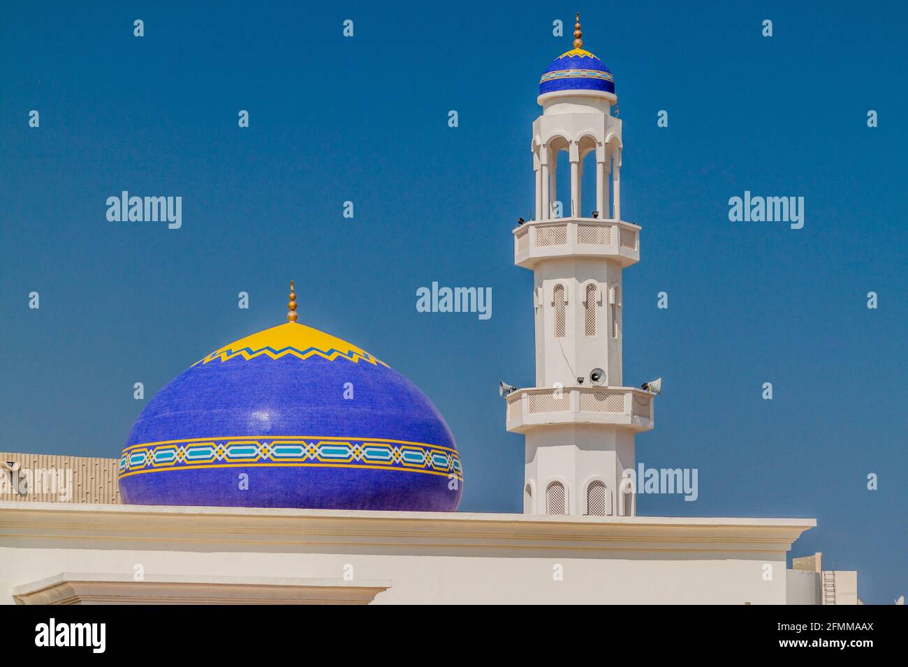 Muttrah Mosque Mosque in Muttrah neighborhood in Muscat, Oman Stock Photo - Alamy
