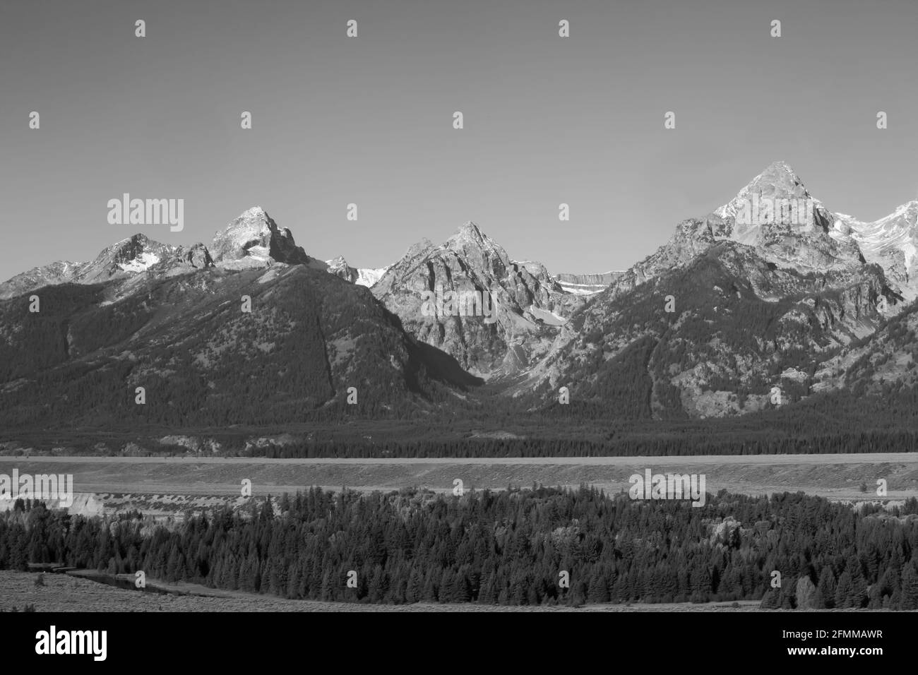 Black and white mountain range hi-res stock photography and images - Alamy