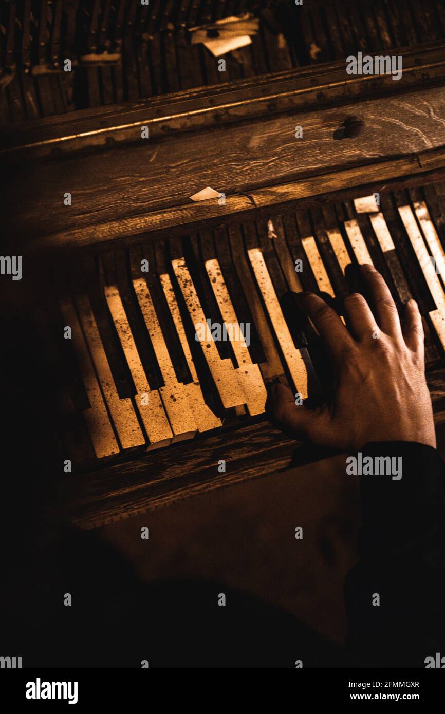 old creepy piano Stock Photo - Alamy
