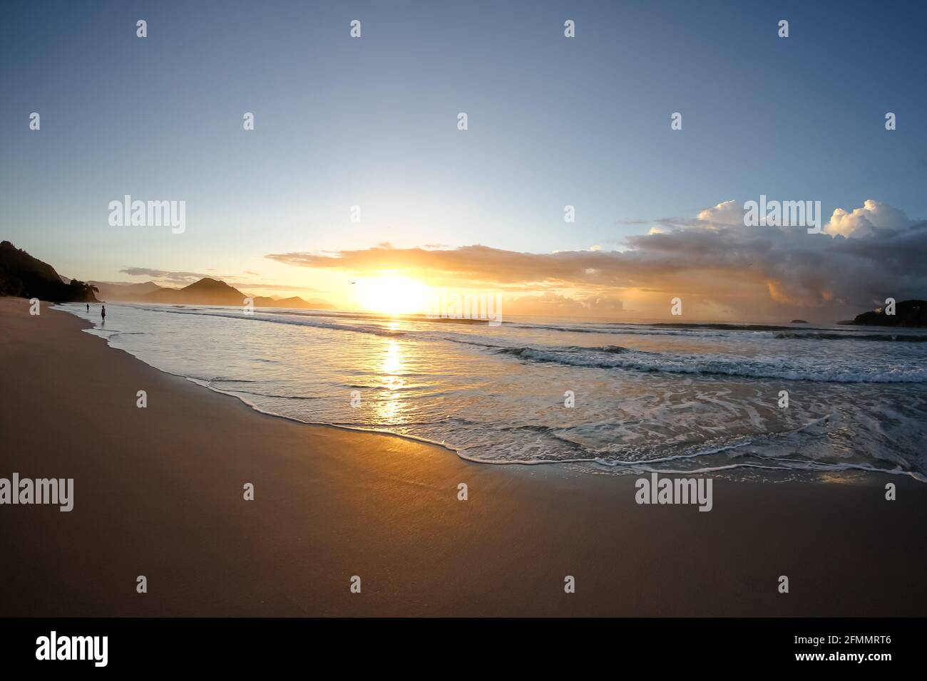 Por do sol na praia lindo. Stock Photo