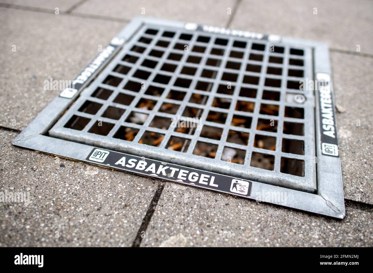 Oldenburg, Germany. 22nd Mar, 2021. A new ashtray is embedded in the