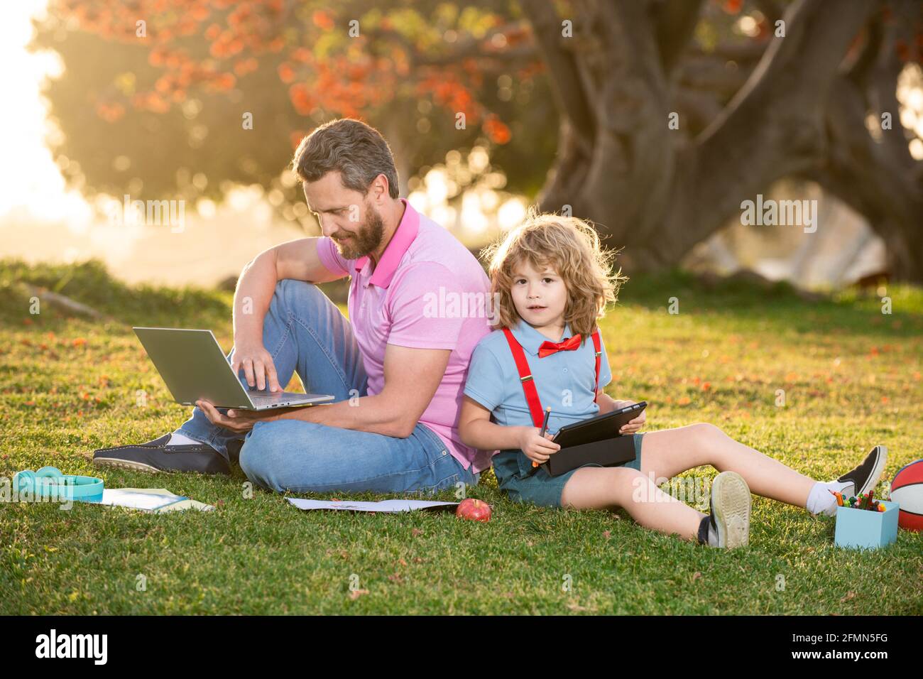 E learning kids parents hi-res stock photography and images - Alamy