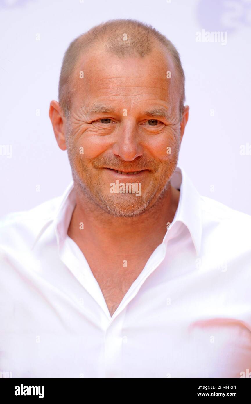 After growing up again at 57: Actor Heino Ferch and his wife Marie-Jeanette are expecting their third child. Archive photo: Heino FERCH (actor), single image, cropped single motif, portrait, portrait, portrait. Red Carpet, Red Carpet, ZDF Reception/Get Together in Hugo's Bar at the Filmfest Muenchen on June 30th, 2015 . Â | usage worldwide Stock Photo