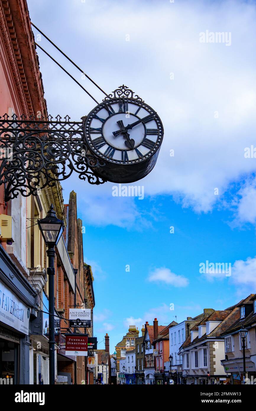 Antique clock shop hires stock photography and images Alamy