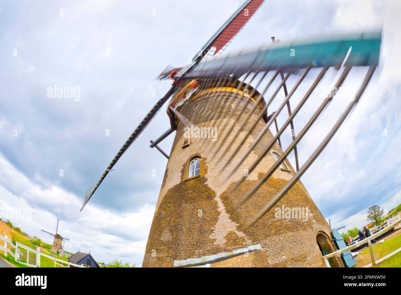 Kinderdijk, Traditional Dutch Windmills Pumping Water, UNESCO World