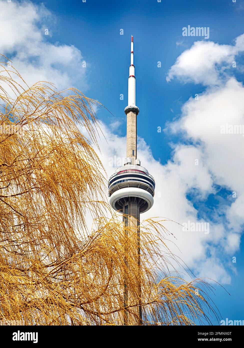 Cn tower toronto restaurant hi-res stock photography and images - Alamy