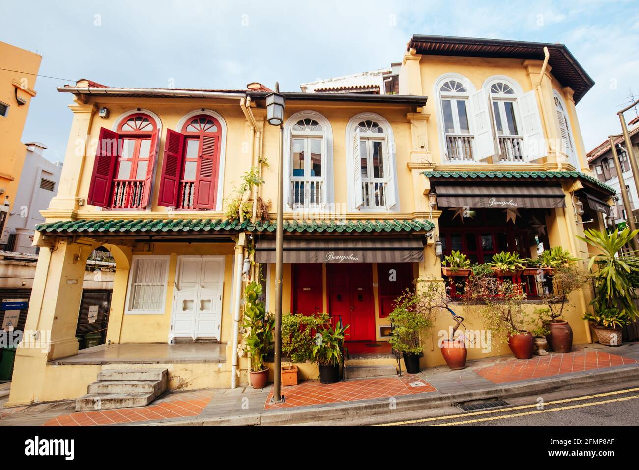 Nightlife In Chinatown Singapore Stock Photo Alamy