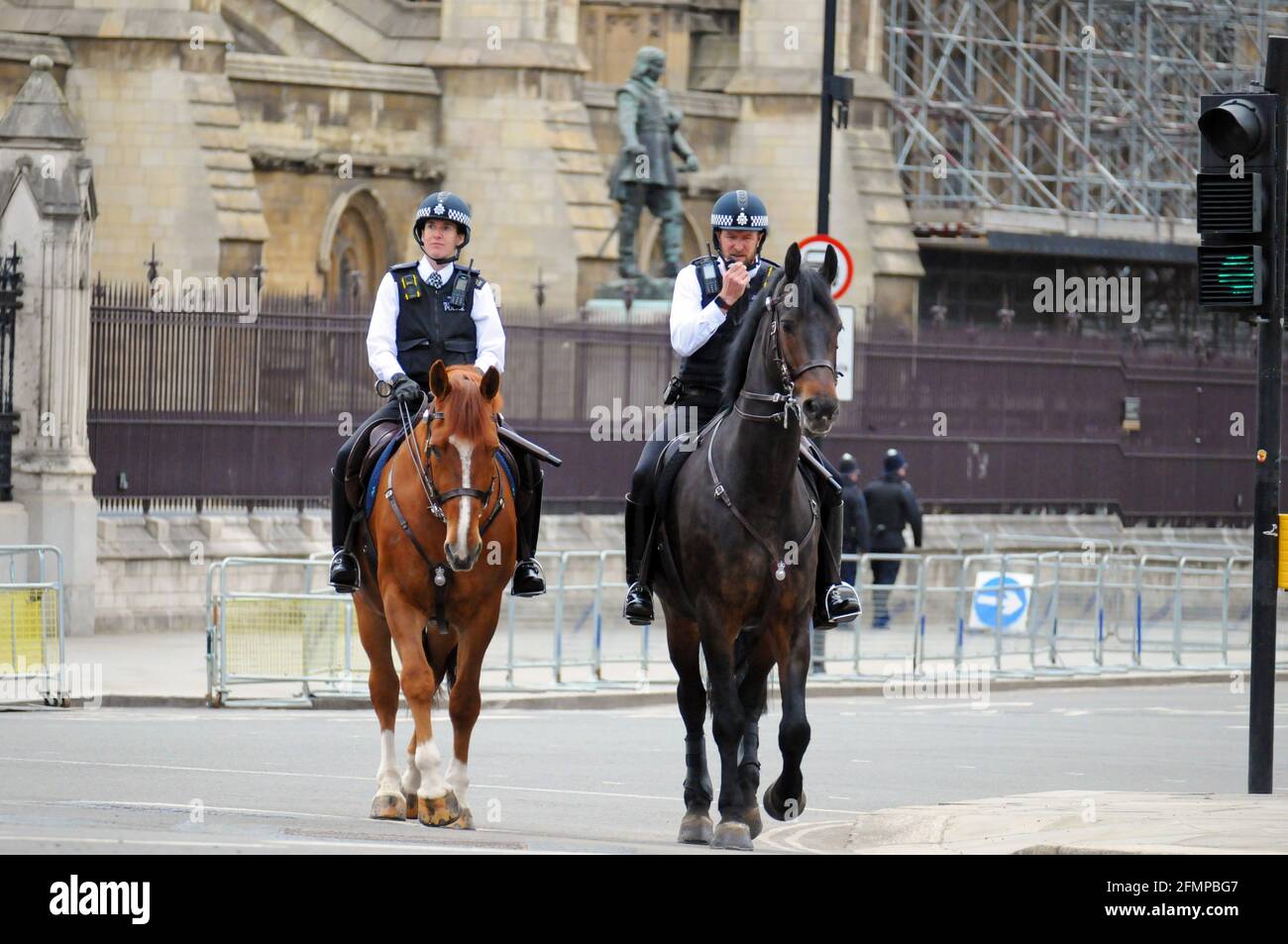 London, UK, 11 May 2021 Small crowds and heavy security for Queen's speech. Credit: JOHNNY ARMSTEAD/Alamy Live News Stock Photo