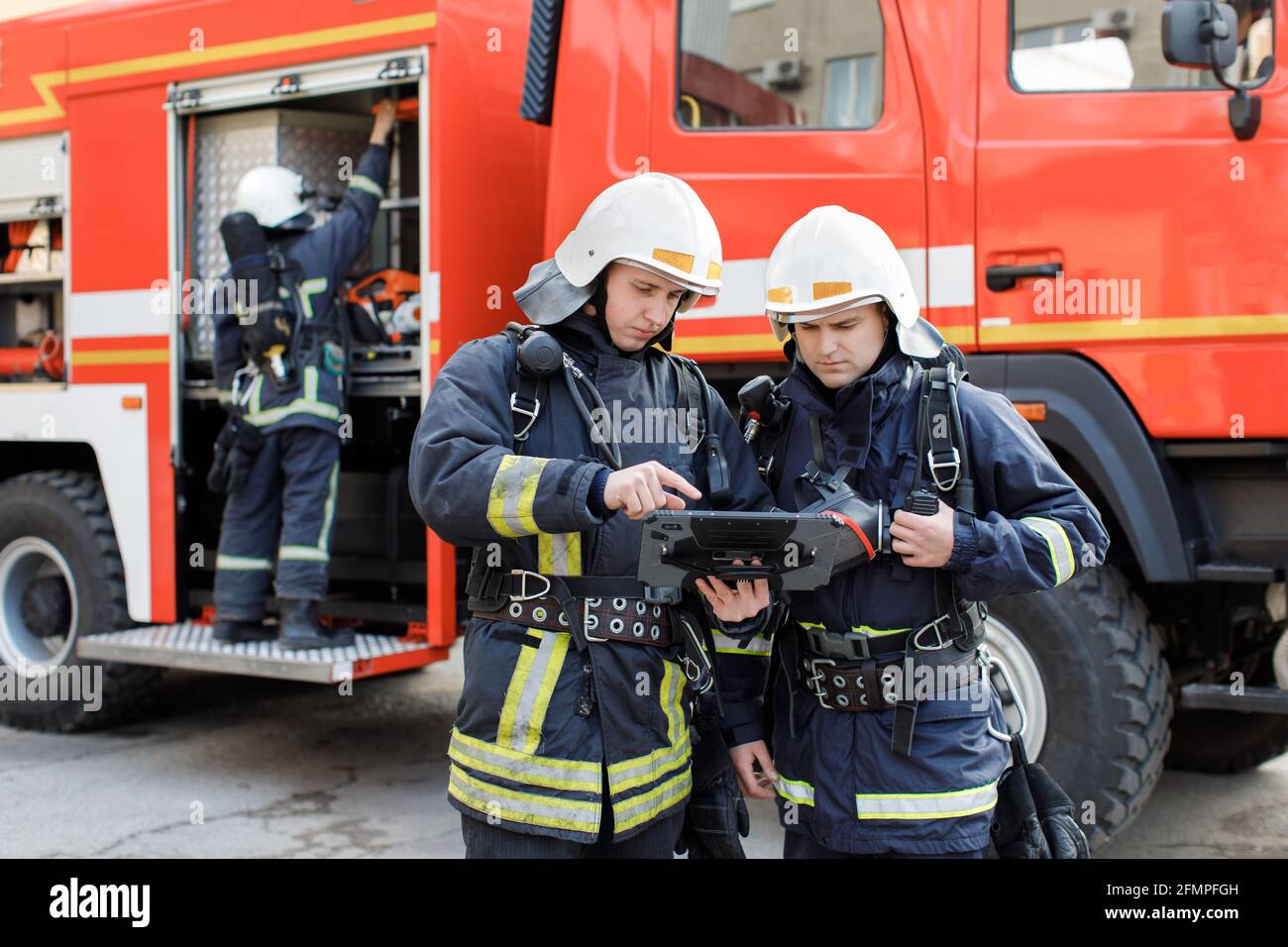 Rescue helmet hi-res stock photography and images - Alamy