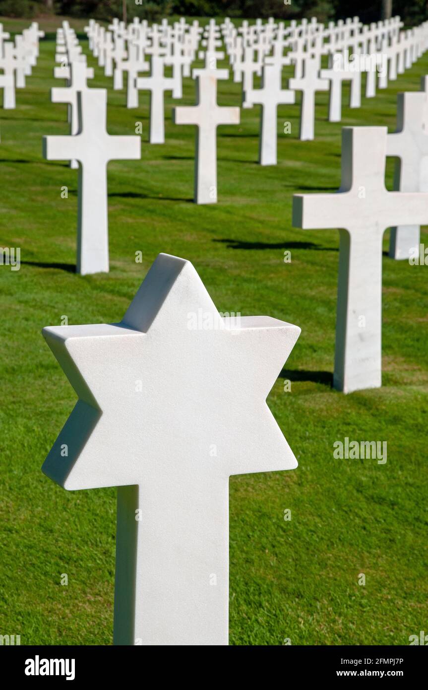 Lorraine American Cemetery and Memorial with a Jewish cross in the foreground, World War II, St Avold, Moselle (57), Grand Est, France. The cemetery i Stock Photo