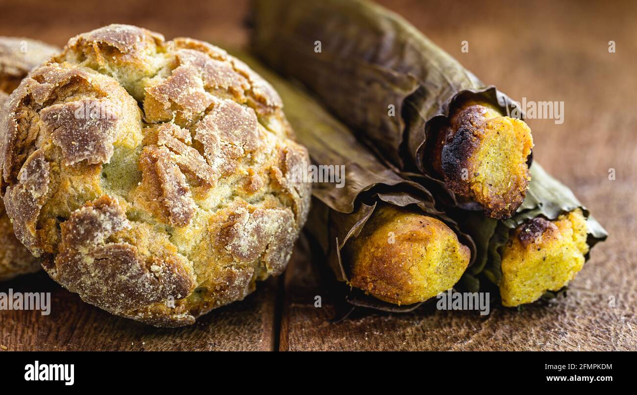 Bread leaf bakery pastry hi-res stock photography and images - Alamy