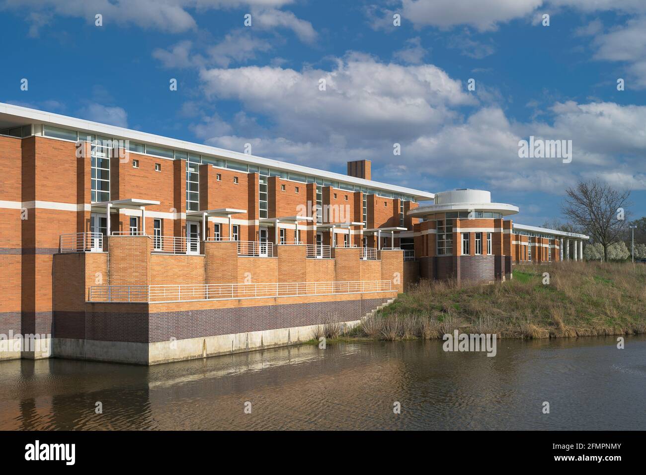Exterior of the Orland Park Village Center complex on Ravinia Avenue in