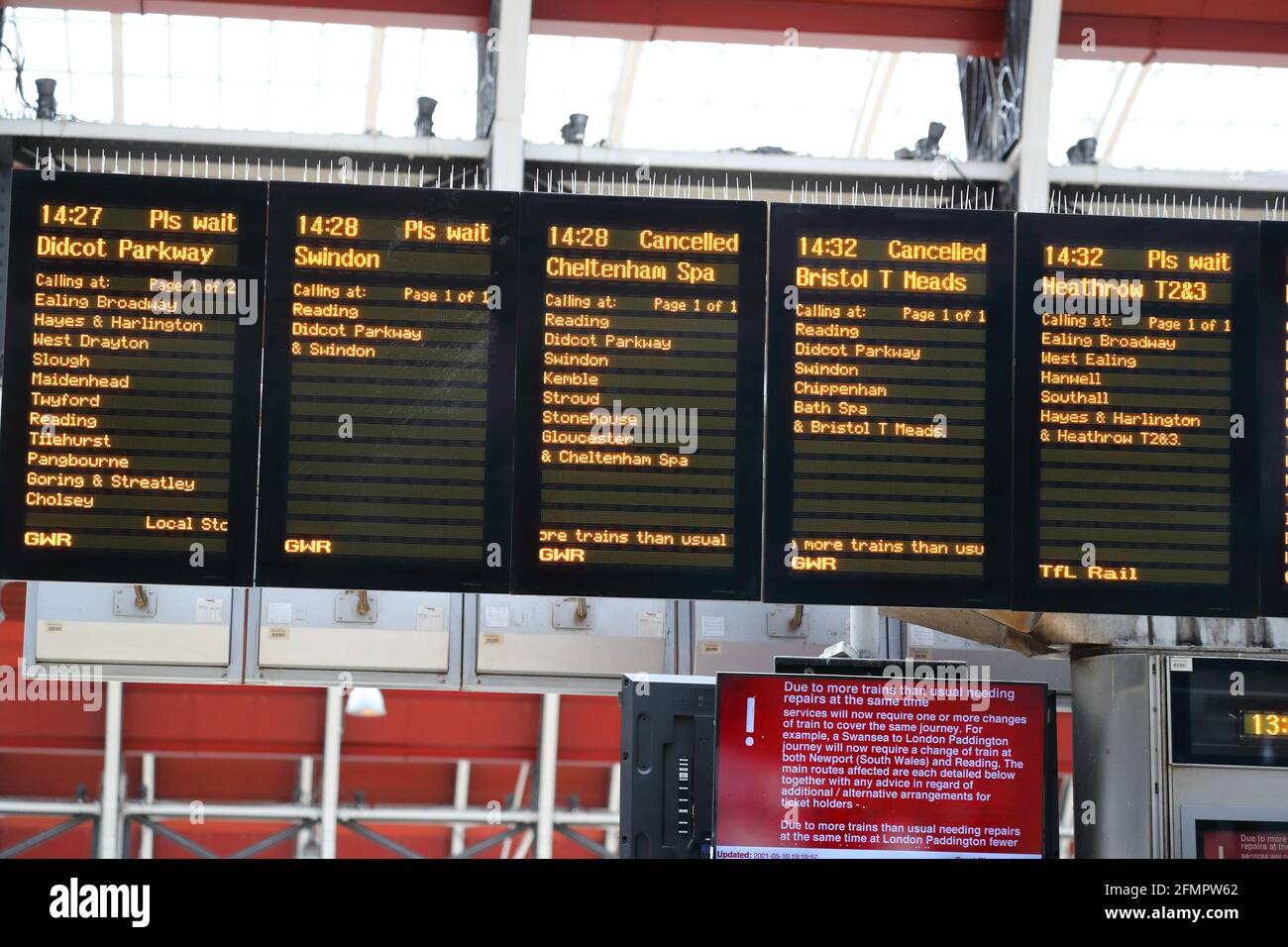 London, UK. 11th May, 2021. Due to a broken down freight train Paddington experienced severe disruptions to its service. Credit: Uwe Deffner/Alamy Live News Stock Photo