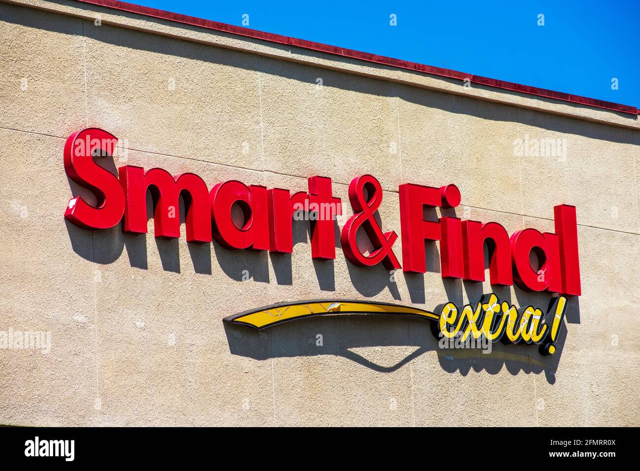 Smart and final sign hires stock photography and images Alamy